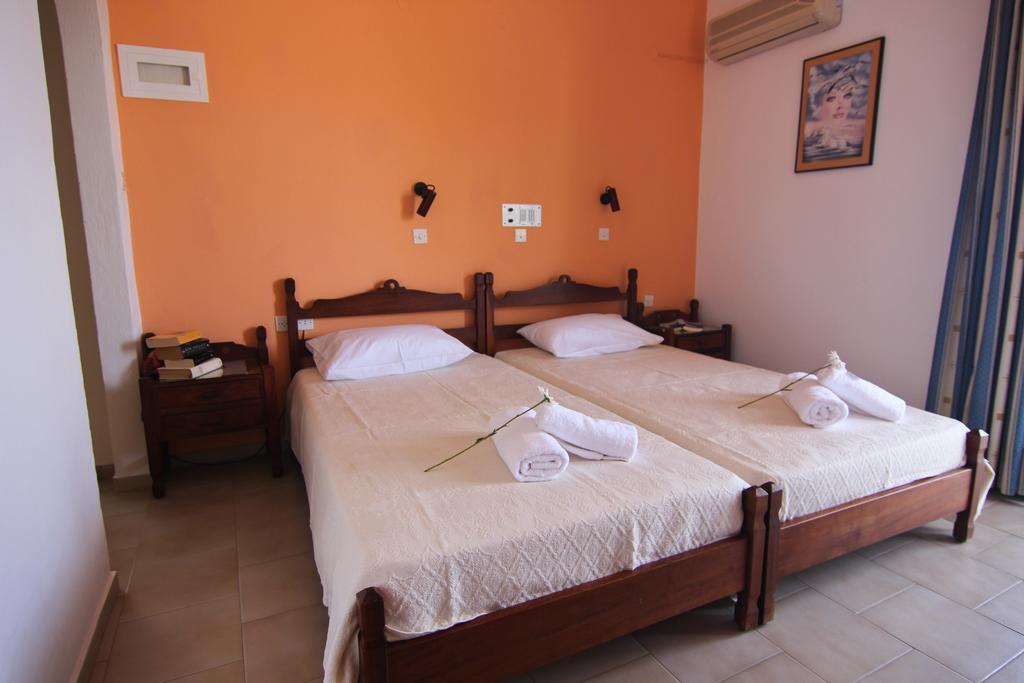 פלאקיאס Lofos Hotel מראה חיצוני תמונה