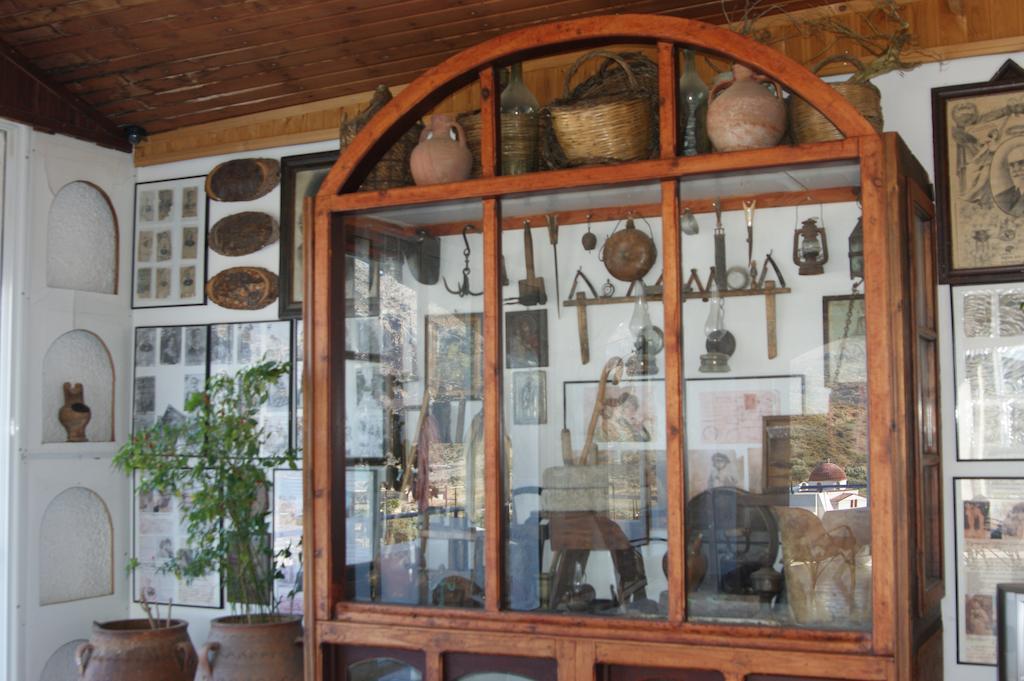 פלאקיאס Lofos Hotel מראה חיצוני תמונה